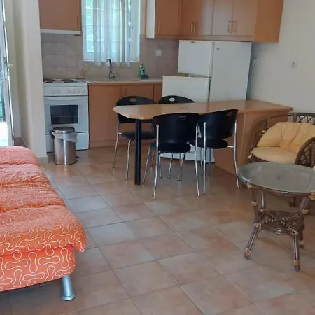 Anna's Aparthotel *